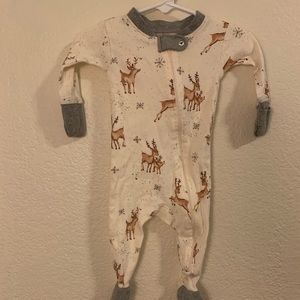 Burts Bees Baby neutral reindeer footie 3-6 Months